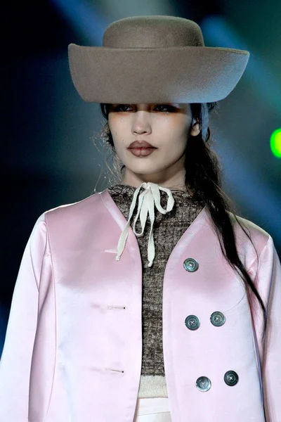 Look 2